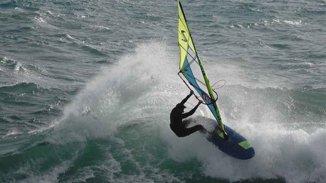 IWT & PWA World Cup: Erster Wave World Cup des Jahres in Japan