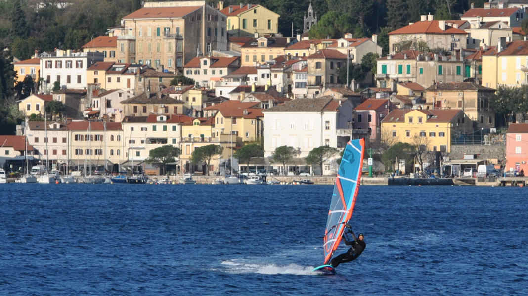 Roadtrip: Cavazzo, Kroatien, Croce - Woife Strasser auf Windsurf-Tour