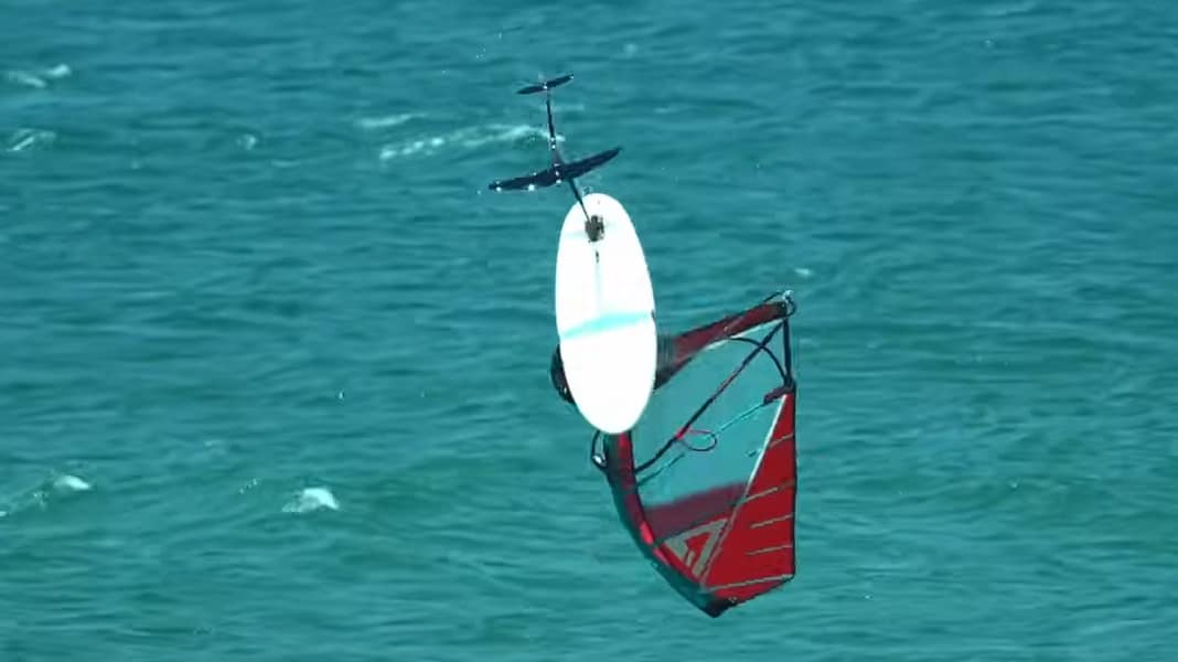 Foilstyle: Pushloop into Shaka – a new move? Three questions for Dudu Levi