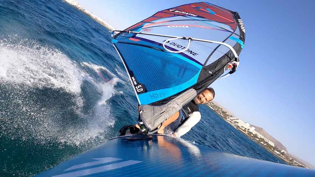 Freeride, wave, strong wind: wind and wingsurf camps 2024 by Tom Brendt