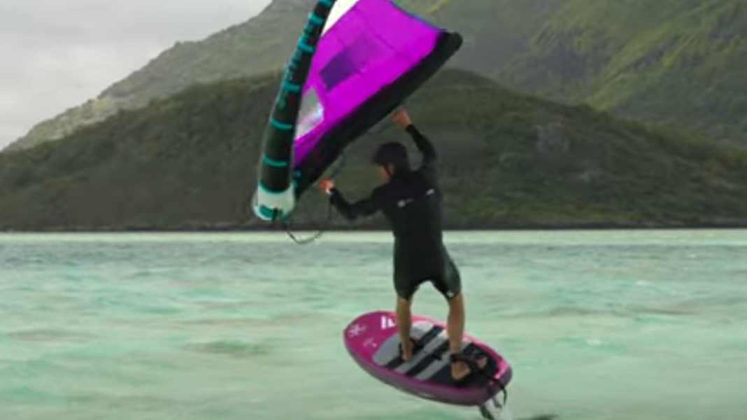 Fahrtechnik: Der Upwind 360 Whipped beim Wingfoilen