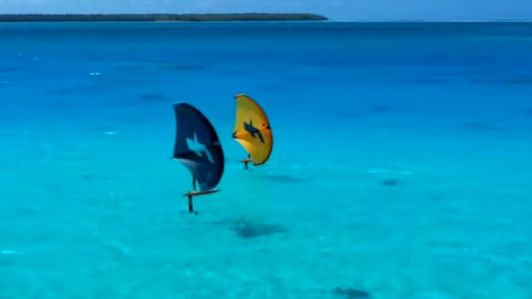Titouan Galea & friends - Wingsurfing and foiling in Tahiti