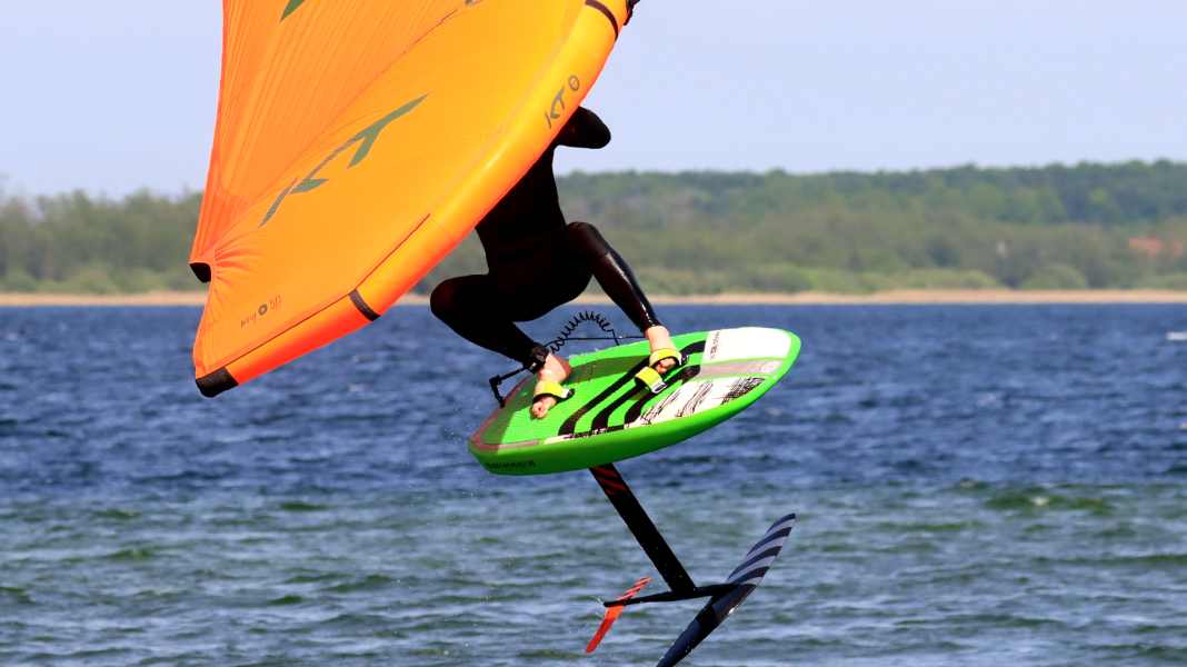 The I-99 Winger Ride Wingfoilboard in test