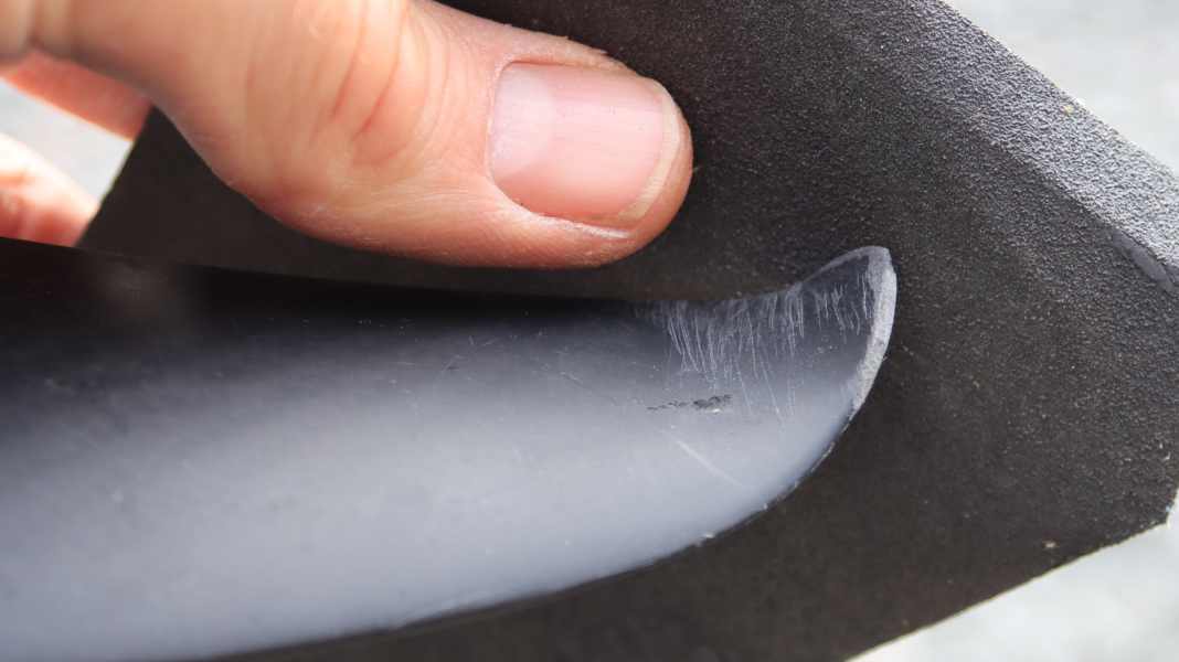 Foil repair: How to repair small tears and holes in the wing