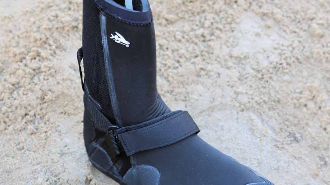 Patagonia R4 winter surf shoe test