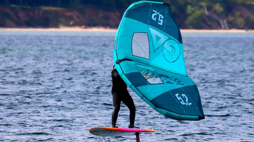 Winging, SUPing, foiling - the Fanatic Bee crossoverboard in the test