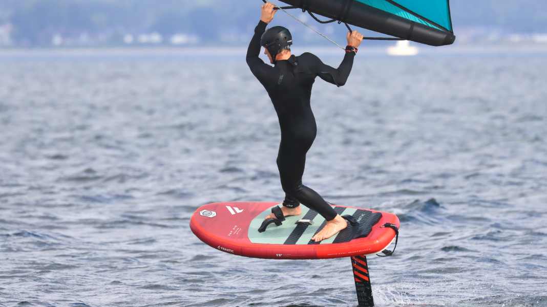 Das aufblasbare Fanatic Sky Air Premium Wingboard im Test