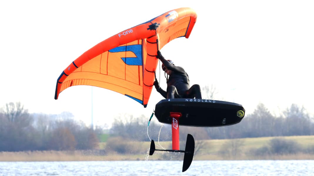F-one Strike V2 Wing in test - lightweight for freestyle & waves