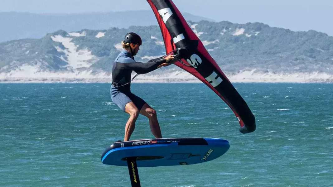 STX IFoil - the crossover board for kids and wing beginners in the test