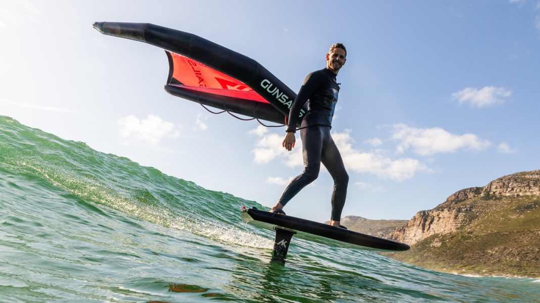 Wingfoiling in the wave: Wing camps with Florian Jung