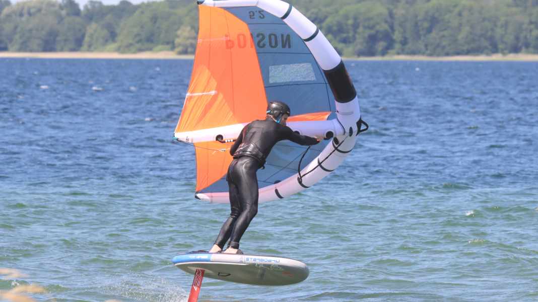 Wingboard: The inflatable Starboard Air Foil Inflatable in the test