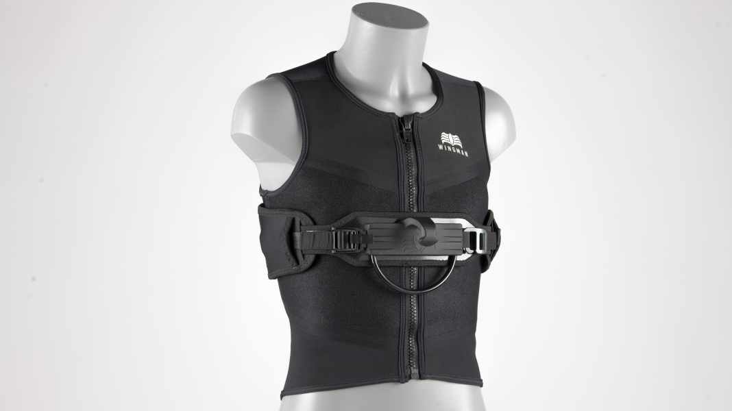 Wingman: Trapeze und Prallschutzwesten, made in Italy