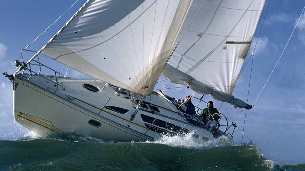Heavy weather headsail: storm jib and staysail - the cloth for rough sailing