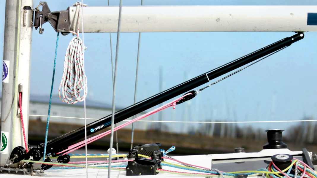 Ausrüstungsneuheiten: Segeltasche, Baumkicker und Krallengreifer