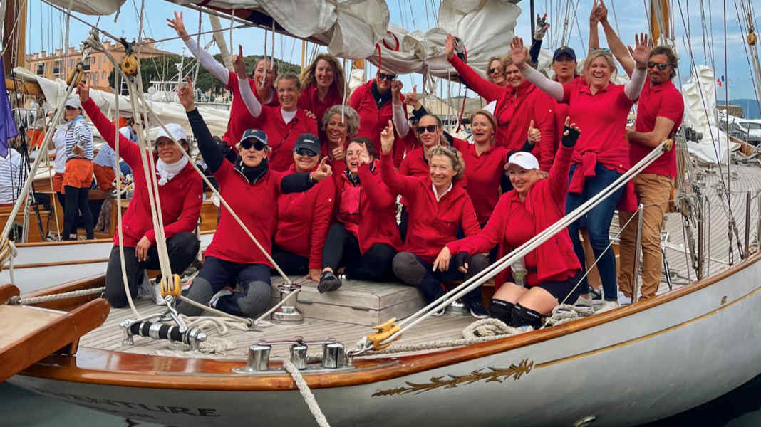 Intervista: Jörg Mößnang naviga su "Les Dames de Saint-Tropez" con la squadra femminile