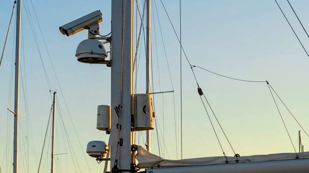 Glosse Le territoire de Wolff : Big Brother sur le ponton