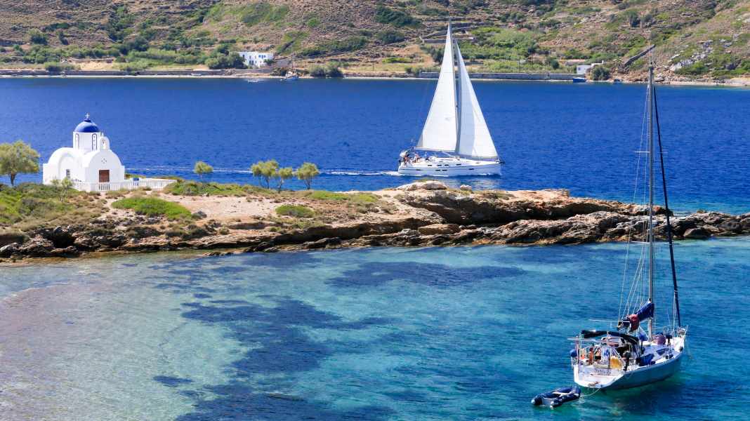 Webinar on 18 February: Greece sailing area guide for charter sailors! Register now!