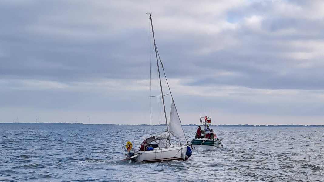 In difficoltà in mare: due marinai in grave pericolo di vita soccorsi nel Mare del Nord