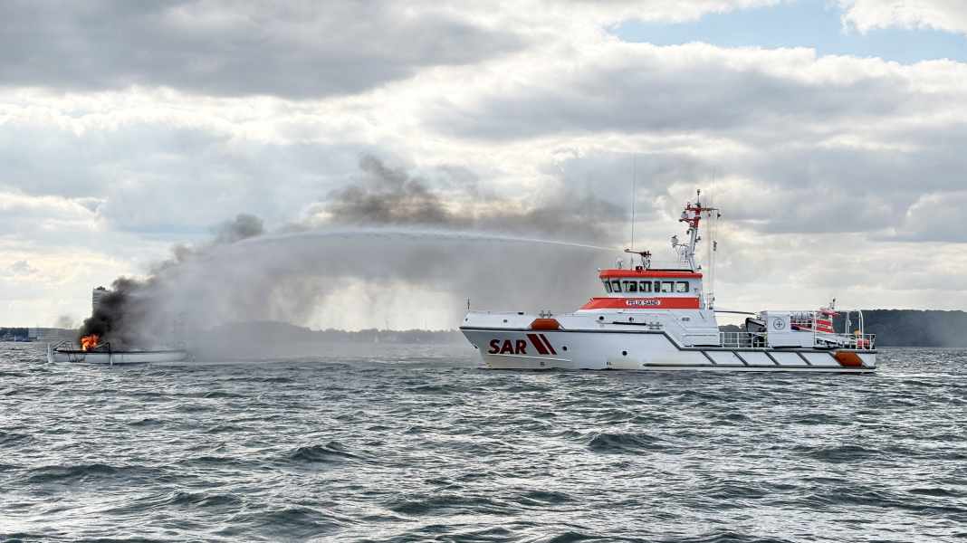Sea rescue: Sailing yacht on fire off Travemünde