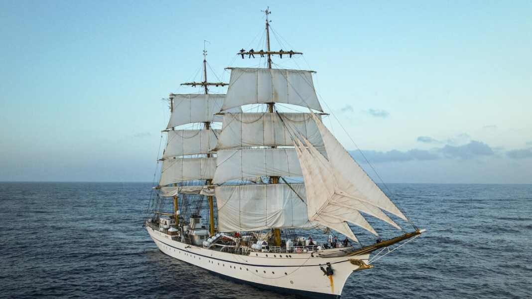 "Gorch Fock": la nave da addestramento della Marina fa rotta verso l'America