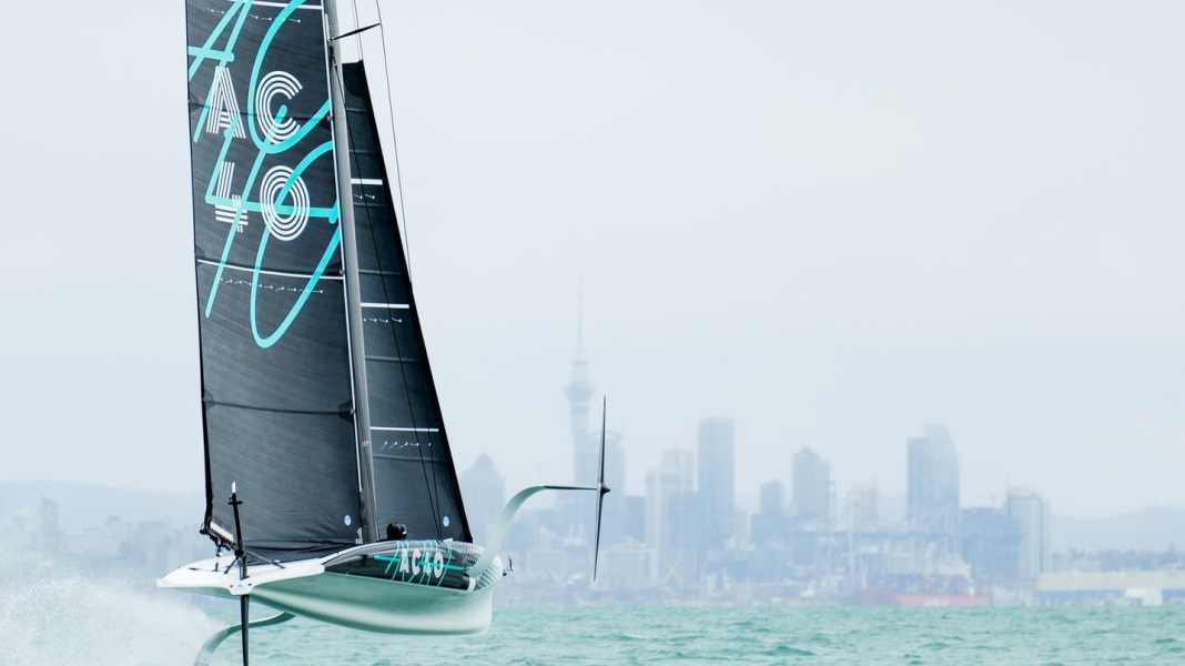 America's Cup : premiers essais en vol de la nouvelle classe AC40 pour les femmes et les jeunes