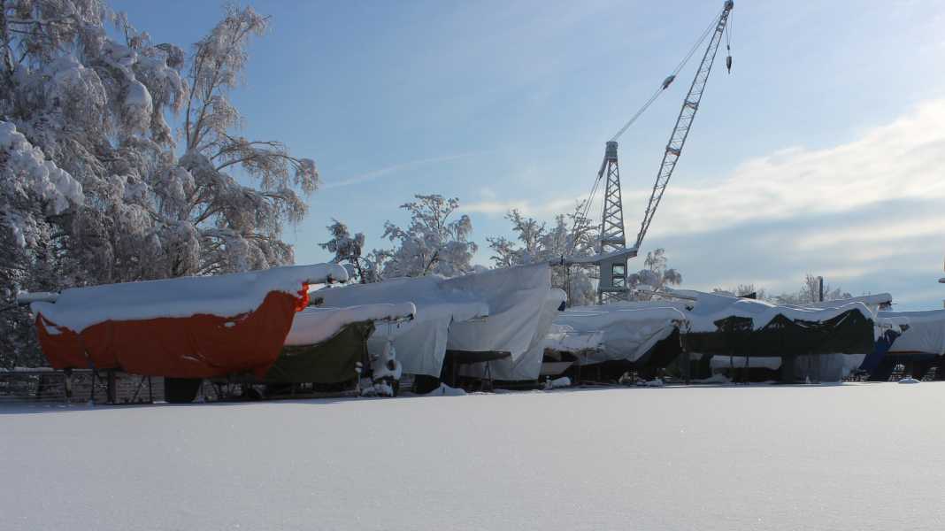 Entrepôt d'hiver : quand la neige devient un fardeau