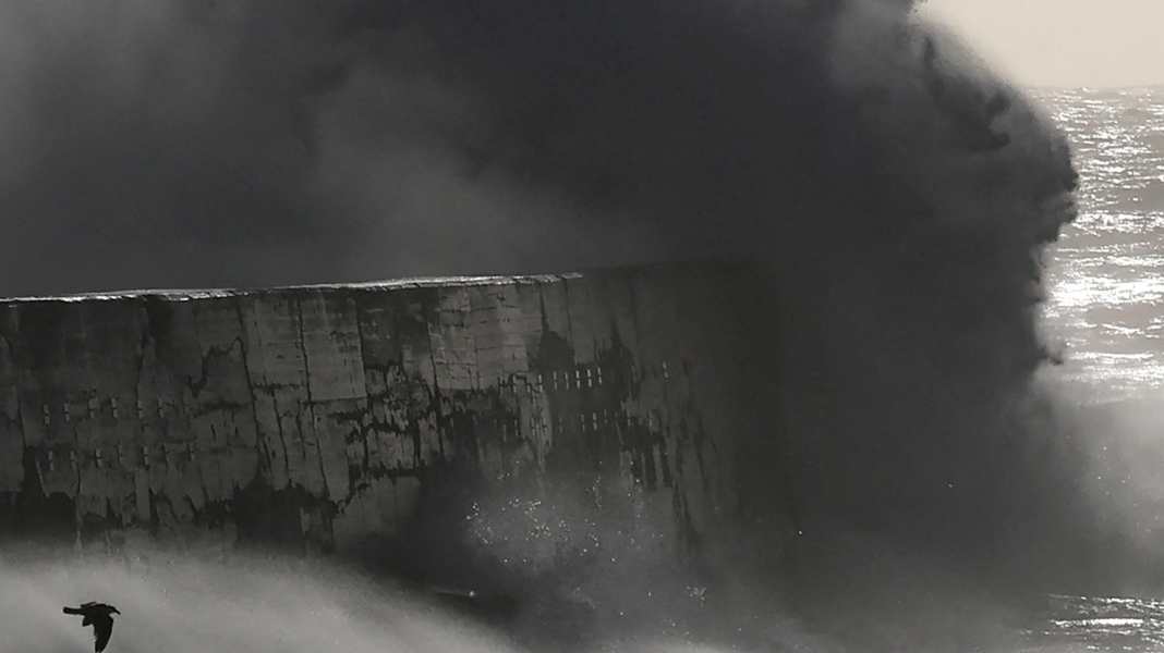 Lost: Ghost ship stranded - search for single-handed sailor cancelled