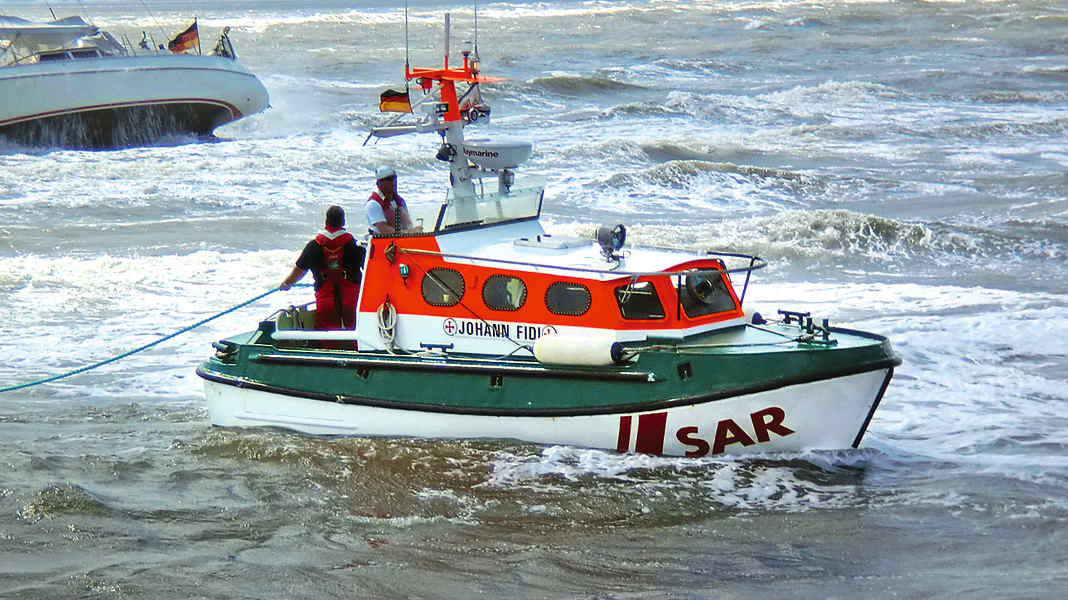 Pericolo di incidenti: 10 consigli su come navigare in sicurezza durante le calme marine