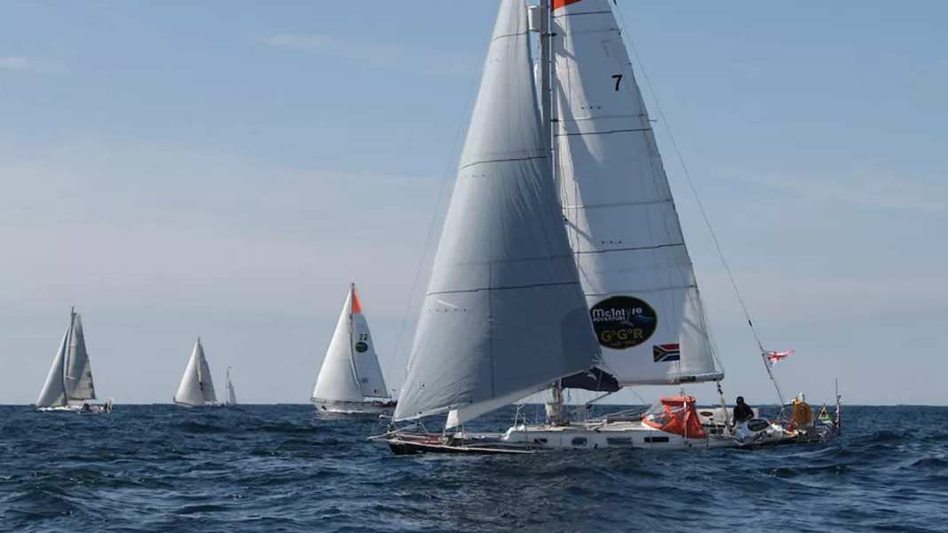 Golden Globe Race 2022: pausa, rimonta e primo compito