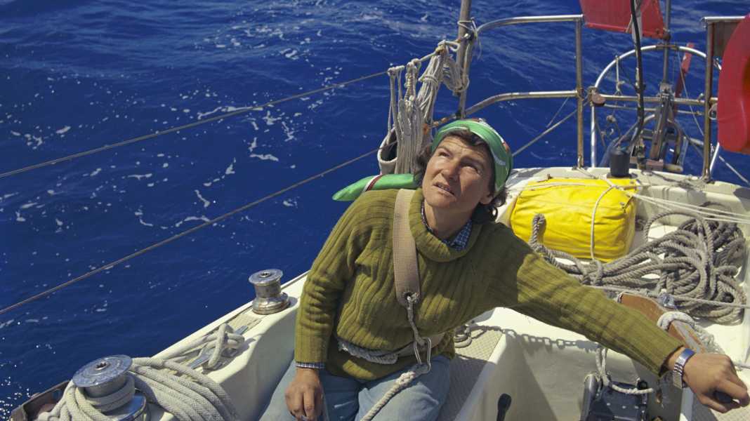 Tour du monde à la voile en solitaire : elle était la première - et a été oubliée
