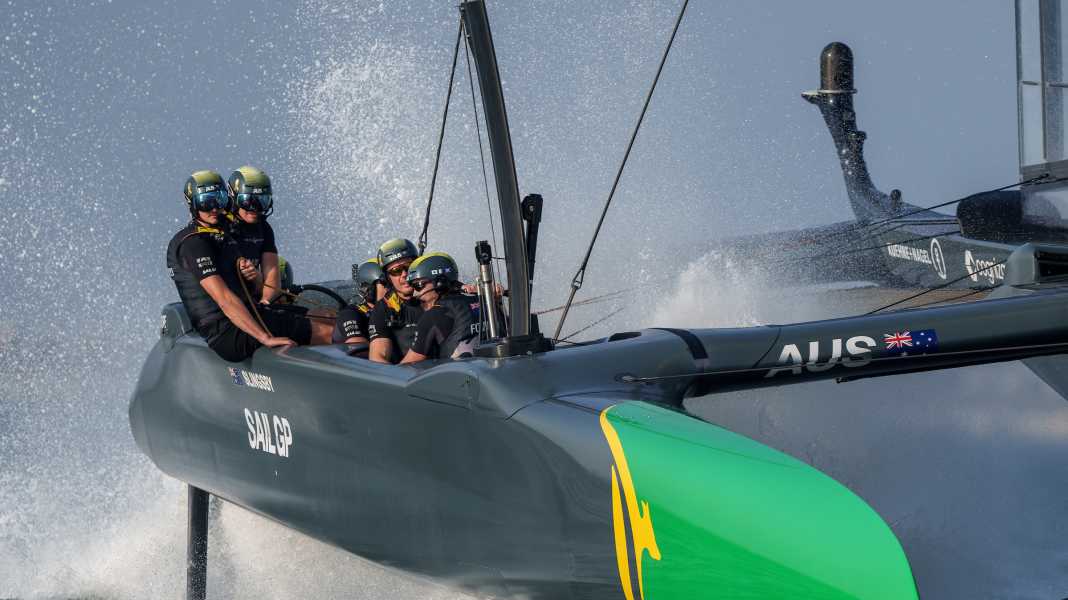 SailGP in Dubai: Sir Ainslie "not amused", Slingsby celebrates comeback victory