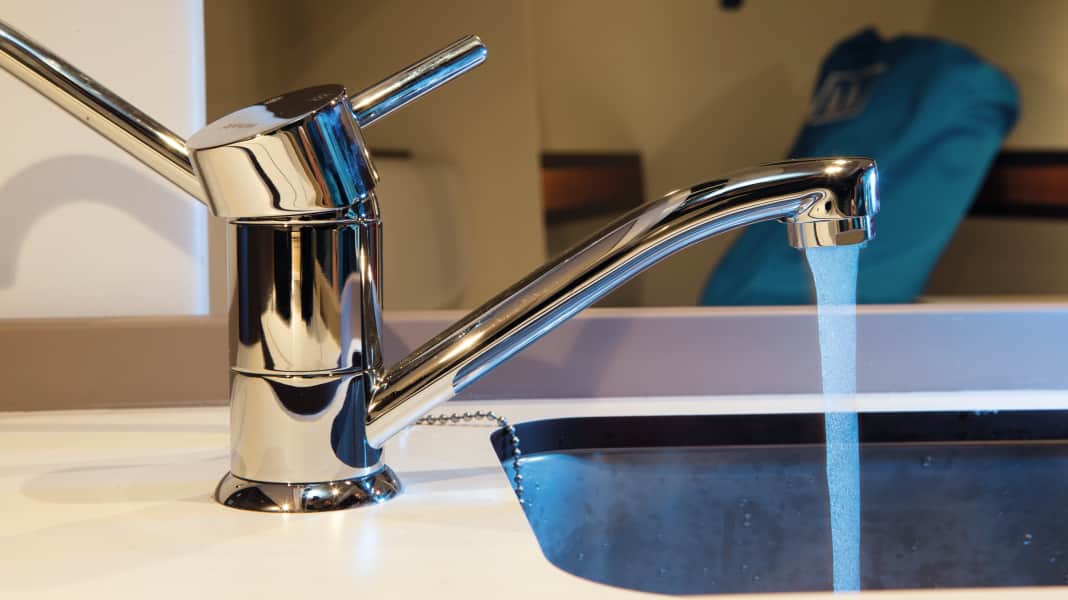 Prova della pompa dell'acqua pressurizzata: acqua come a casa