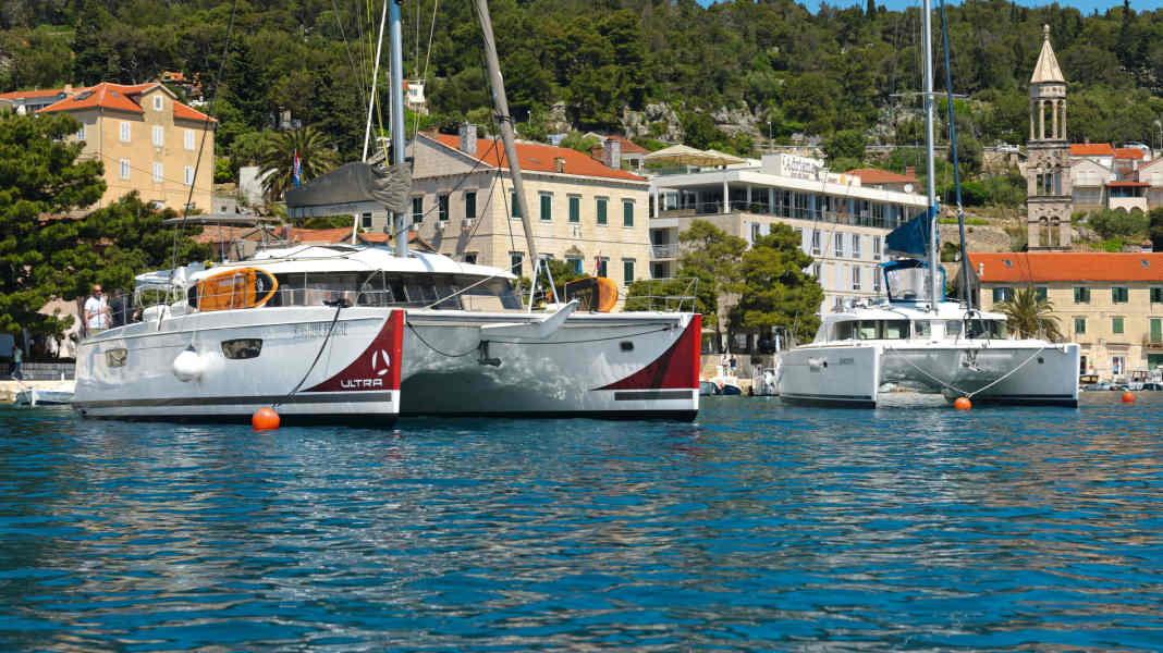 Charter: Charter large cats without extra conditions in Croatia