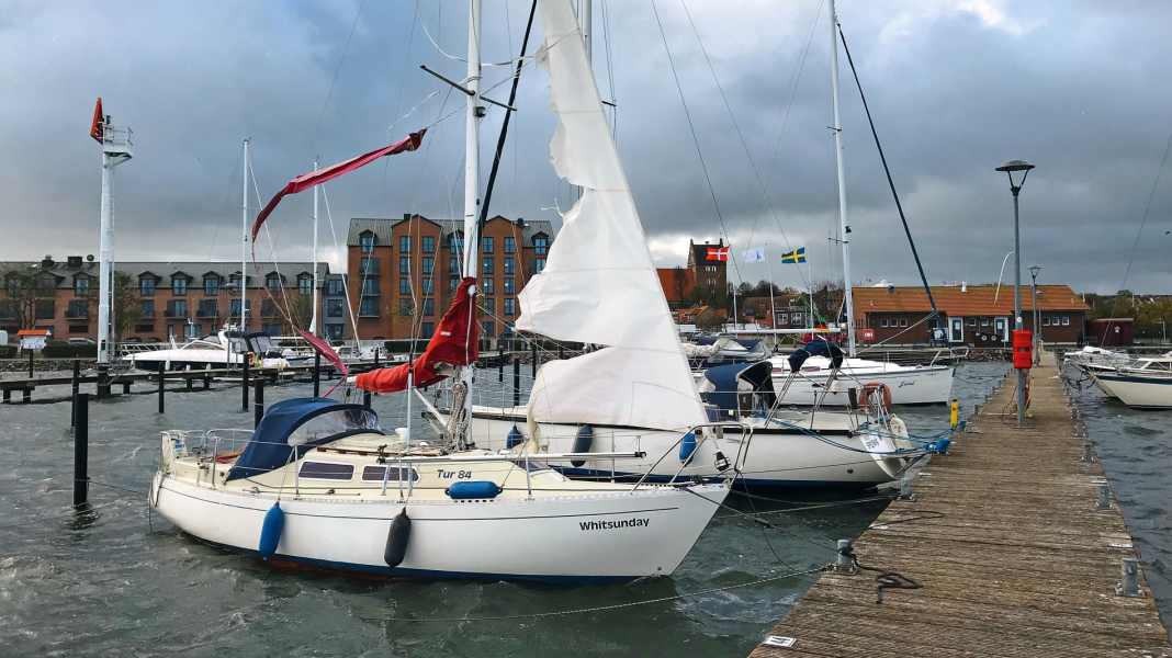 Alerte ouragan : comment préparer votre bateau à la tempête