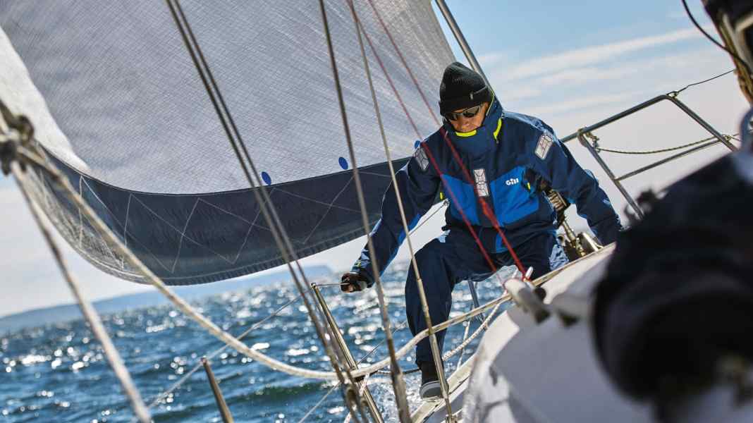 Sustainable functional clothing: More and more oilskins made from recycled material