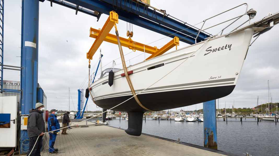 Unterwasserschiff: Antifouling erneuern, Schäden am Rumpf sanieren