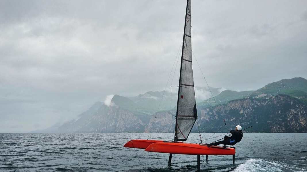 Faire du foil : Spécial foil : ce que vous devez savoir pour naviguer sur des ailes