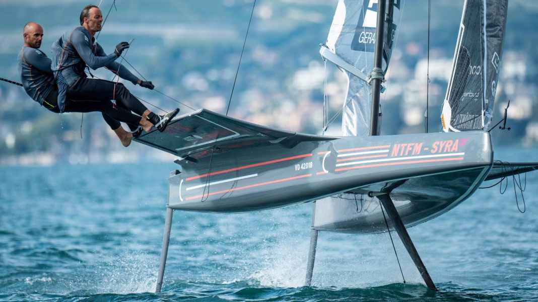 Le foiler Syra : Le dernier cri : T-Foil à balancer