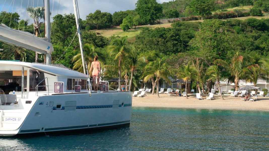 Revier-Info: Yachtcharter Karibik: von Anguilla bis Dominica