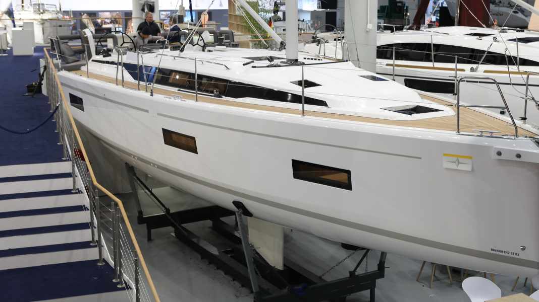 boot Düsseldorf: Novità II: Bavaria C42 - il nuovo faro della speranza