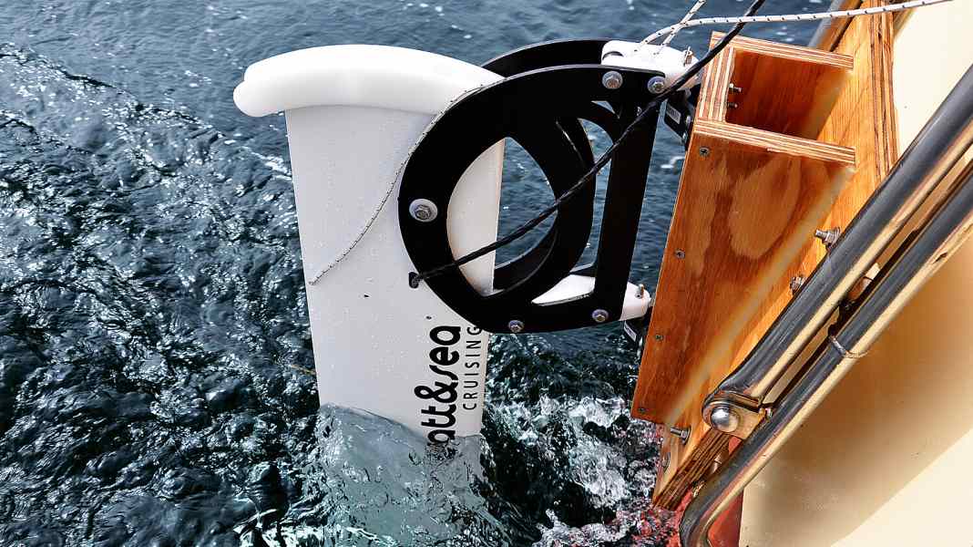Energy supply: Hydrogenerator with adjustable propeller
