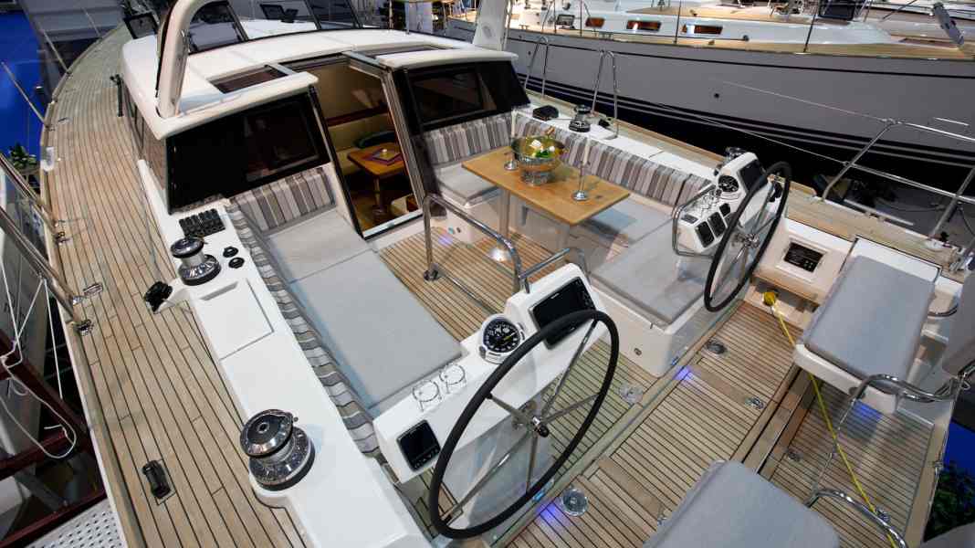 Messe: Hanseboot-Premiere V: Sense 46