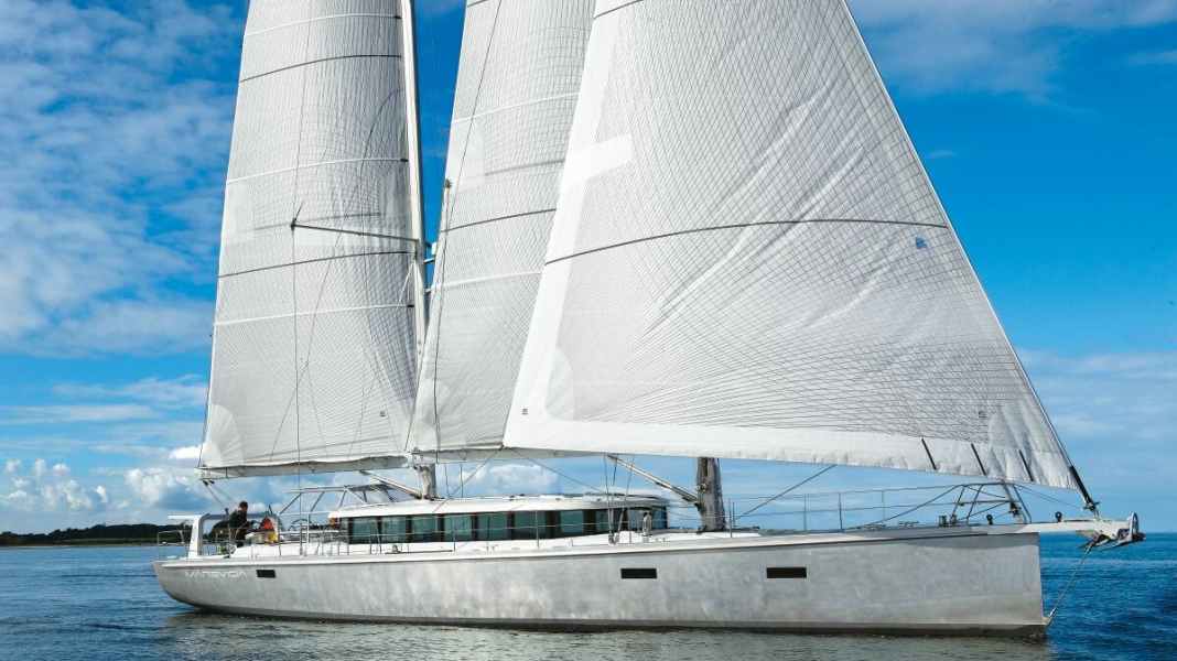 Das besondere Boot: Das Motorboot, dem Segeln liegt