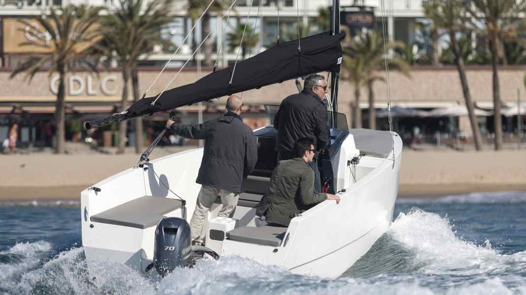 Boot Düsseldorf 2017: anteprime 2: piccolo aliante motorizzato stravagante