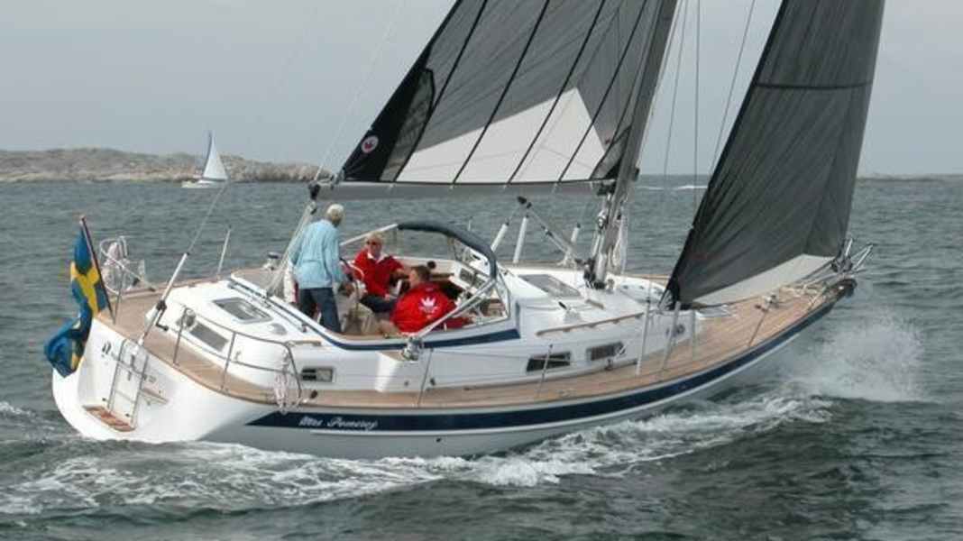 T&T - Nouvelles : Nouveau : Hallberg-Rassy 37