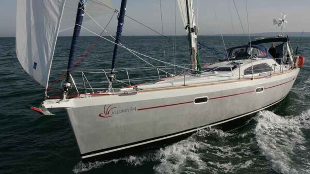 T&T - News : Allures 44 : un yacht en aluminium qui a du punch