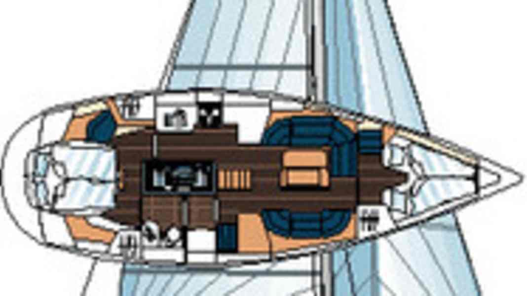 Sunbeam 37: Daring: compact ship with centre cockpit