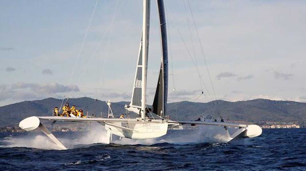 Kiel Week: "Hydroptère" as a guest on the fjord