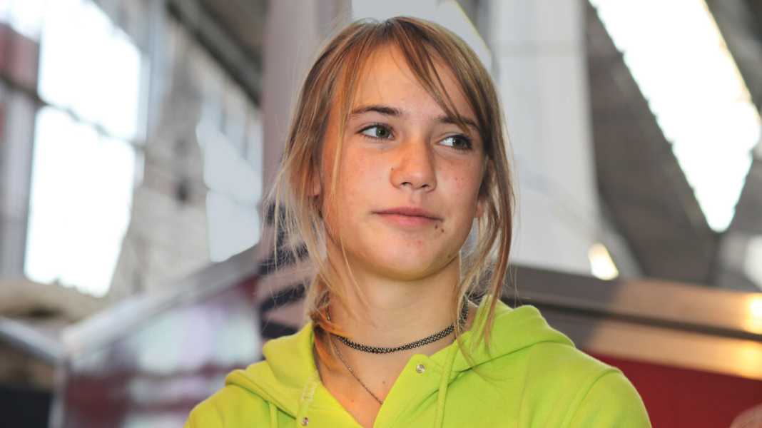 Viaggio da record: Dekker diventa la più giovane circumnavigatrice donna