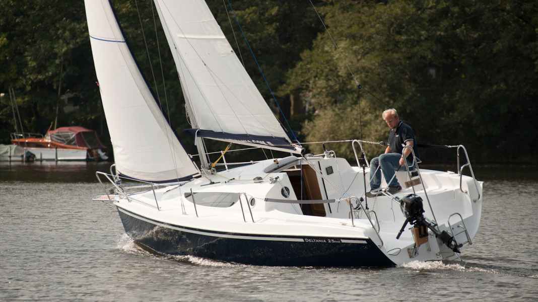 Deltania 25 Design: Chic sister from Poland